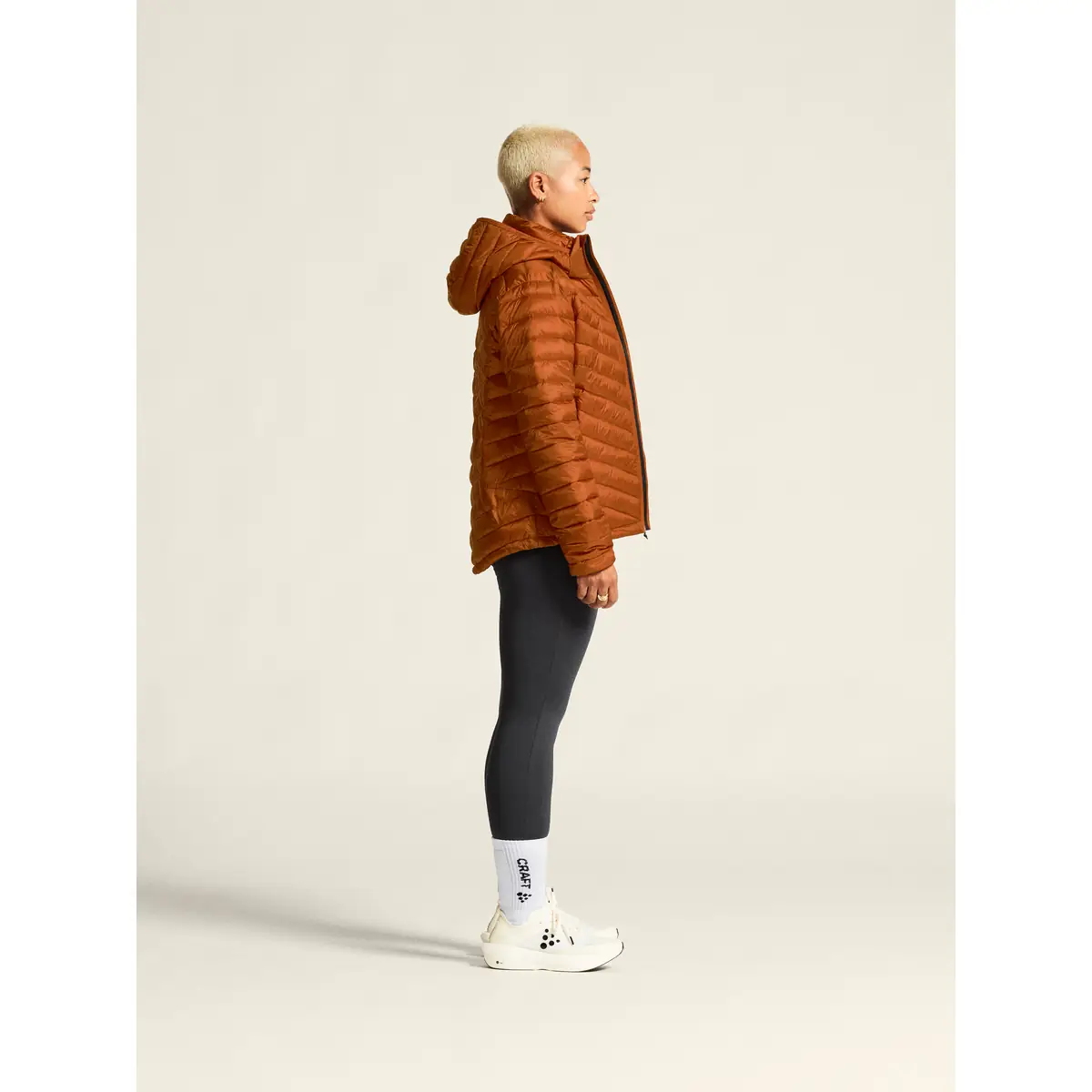 Chaqueta hombre CRAFT CORE EXPLORE INSULATION 1915260 26 Chaqueta CRAFT CORE EXPLORE INSULATION 1915260, Buff, con modelo, vista lateral