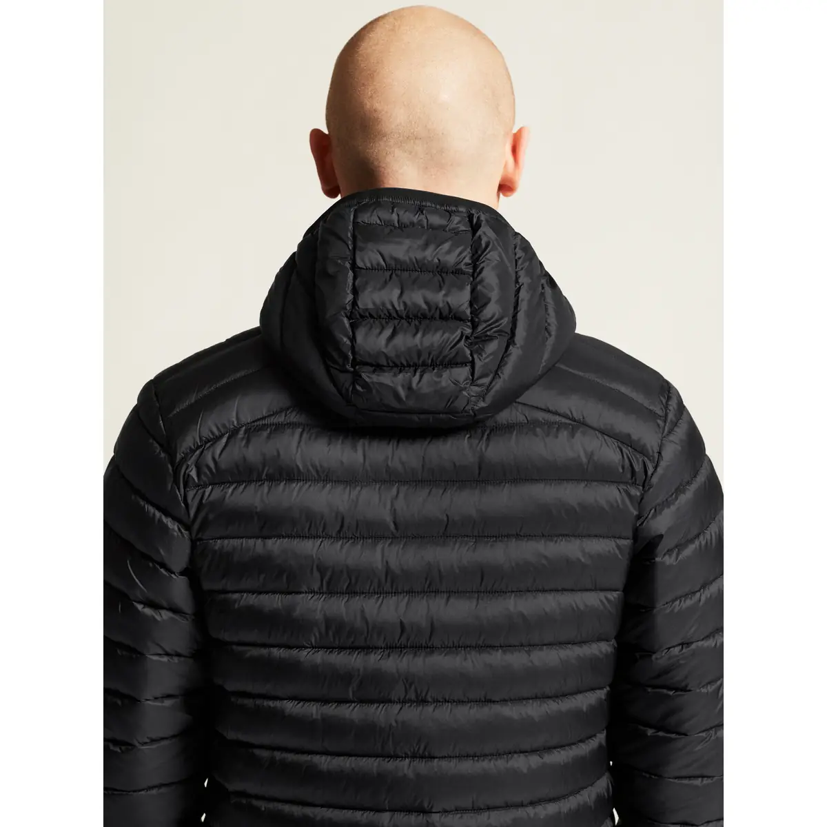 Chaqueta hombre CRAFT CORE EXPLORE INSULATION 1915260 35 Chaqueta hombre CRAFT CORE EXPLORE INSULATION 1915260, detalle posterior con modelo