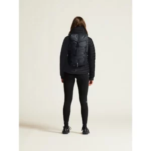 Chaqueta mujer CRAFT CORE EXPLORE LT. INSULATION JKT 1915261, Negro, con modelo, vista posterior de cuerpo entero