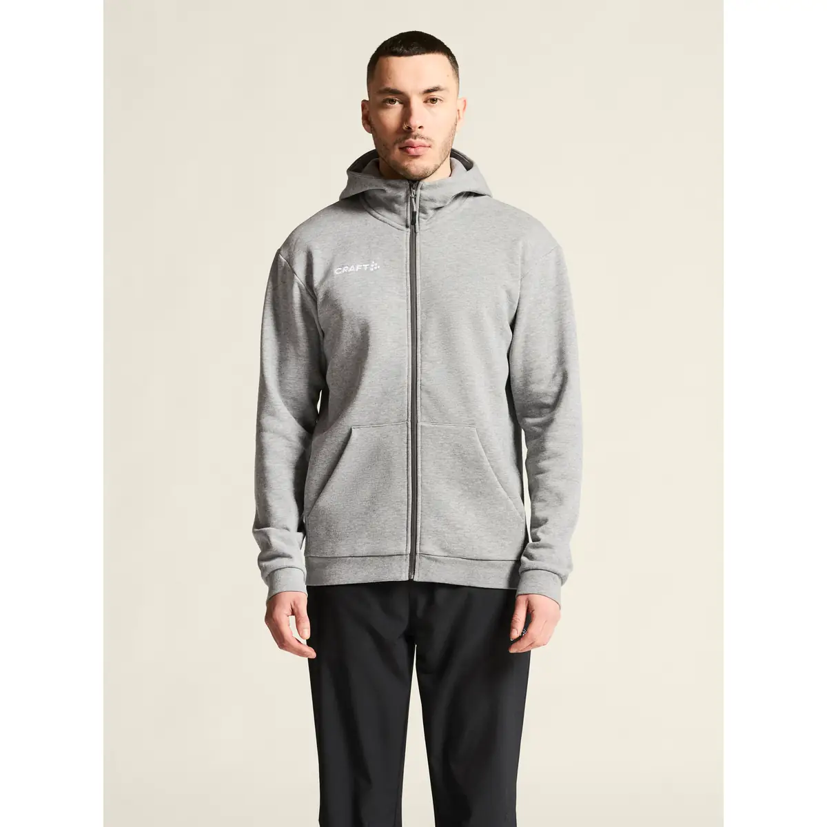 Sudadera hombre CRAFT COMMUNITY 2.0 LOGO FZ HOODIE 1915295 24 Sudadera hombre CRAFT COMMUNITY 2.0 LOGO FZ HOODIE 1915295, con modelo, vista frontal