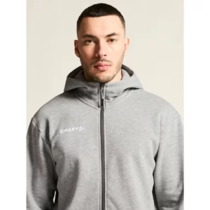 Sudadera hombre CRAFT COMMUNITY 2.0 LOGO FZ HOODIE 1915295, con modelo, detalle del cuello y la cremallera