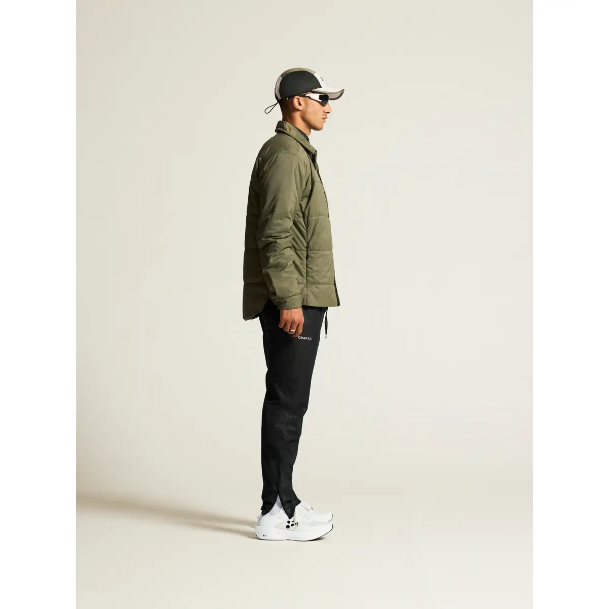 Sobrecamisa unisex CRAFT ADV URBAN PADDED 1915337 11 Sobrecamisa unisex CRAFT ADV URBAN PADDED 1915337, vista lateral con modelo