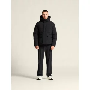 Chaqueta hombre CRAFT URBAN DOWN PUFFER JACKET 1916374, Negro, con modelo, vista frontal de cuerpo entero