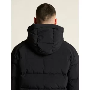Chaqueta hombre CRAFT URBAN DOWN PUFFER JACKET 1916374, Negro, con modelo, detalle posterior de capucha