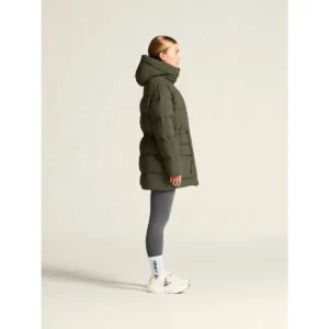 Chaqueta mujer CRAFT URBAN DOWN PUFFER JACKET 1916375, Chimera, con modelo, vista lateral de cuerpo entero