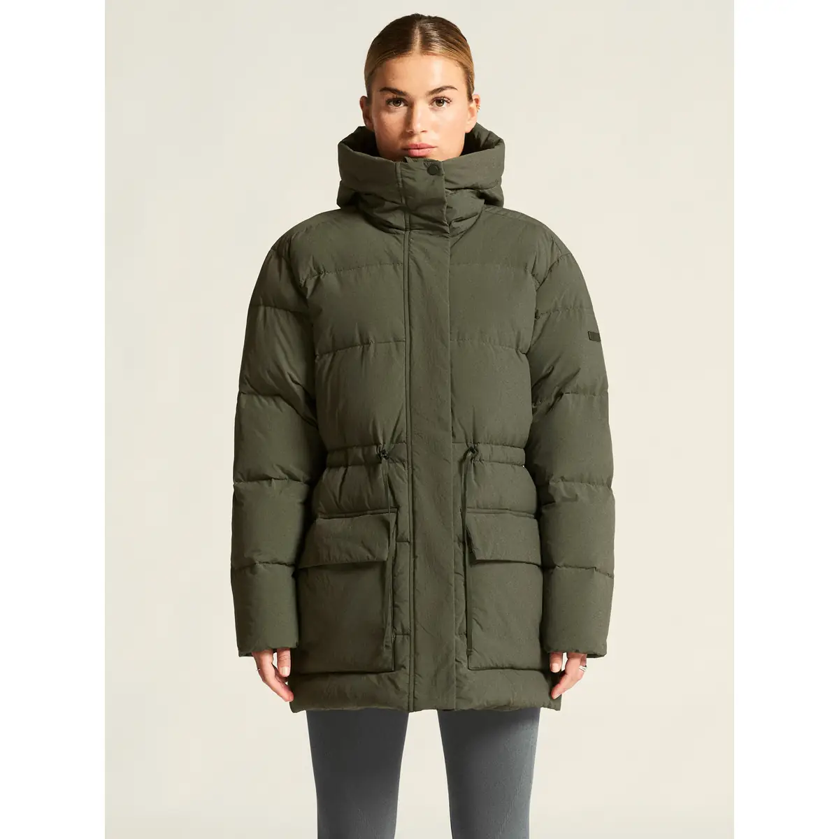 Chaqueta mujer CRAFT URBAN DOWN PUFFER JACKET 1916375 36 Chaqueta mujer CRAFT URBAN DOWN PUFFER JACKET 1916375, Chimera, con modelo, vista frontal