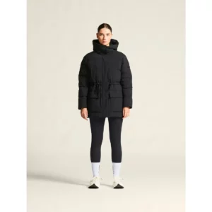 Chaqueta mujer CRAFT URBAN DOWN PUFFER JACKET 1916375, Negro, con modelo, vista frontal de cuerpo entero