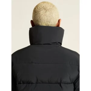 Abrigo mujer CRAFT URBAN LONG PADDED COAT 1916376, Negro, con modelo, detalle posterior de cuello y espalda