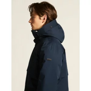 Parka hombre CRAFT URBAN PADDED PARKA 1916377, Blaze, detalle lateral con modelo
