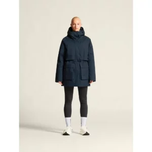 Parka mujer CRAFT URBAN PADDED PARKA 1916378, Blaze, con modelo, vista frontal de cuerpo entero