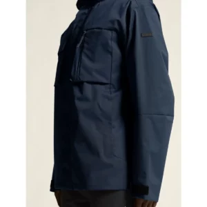 Chaqueta hombre CRAFT URBAN JACKET 1916379, Blaze, con modelo, detalle de bolsillo y manga