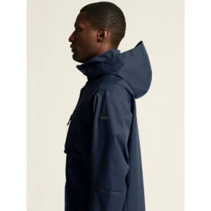 Chaqueta hombre CRAFT URBAN JACKET 1916379, Blaze, con modelo, detalle lateral de cuello y hombros
