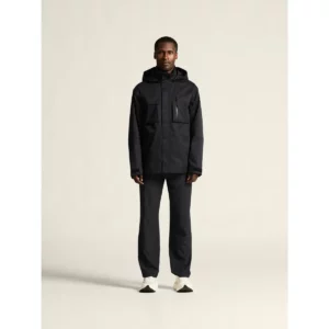 Chaqueta hombre CRAFT URBAN JACKET 1916379, Negro, con modelo, vista frontal de cuerpo completo