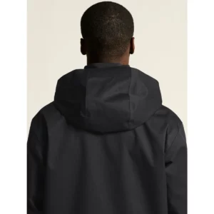 Chaqueta hombre CRAFT URBAN JACKET 1916379, Negro, con modelo, detalle posterior de capucha y hombros
