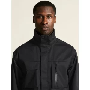 Chaqueta hombre CRAFT URBAN JACKET 1916379, Negro, con modelo, detalle frontal de cuello y pecho