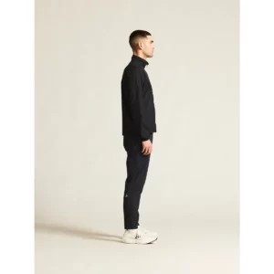Cortavientos hombre CRAFT ESSENCE WIND JACKET 2 C17235, Negro, con modelo, lateral de cuerpo completo