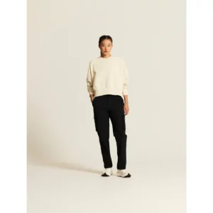 Sudadera mujer CRAFT FREQUENT CROPPED RN C17241, Tofu, con modelo, vista frontal