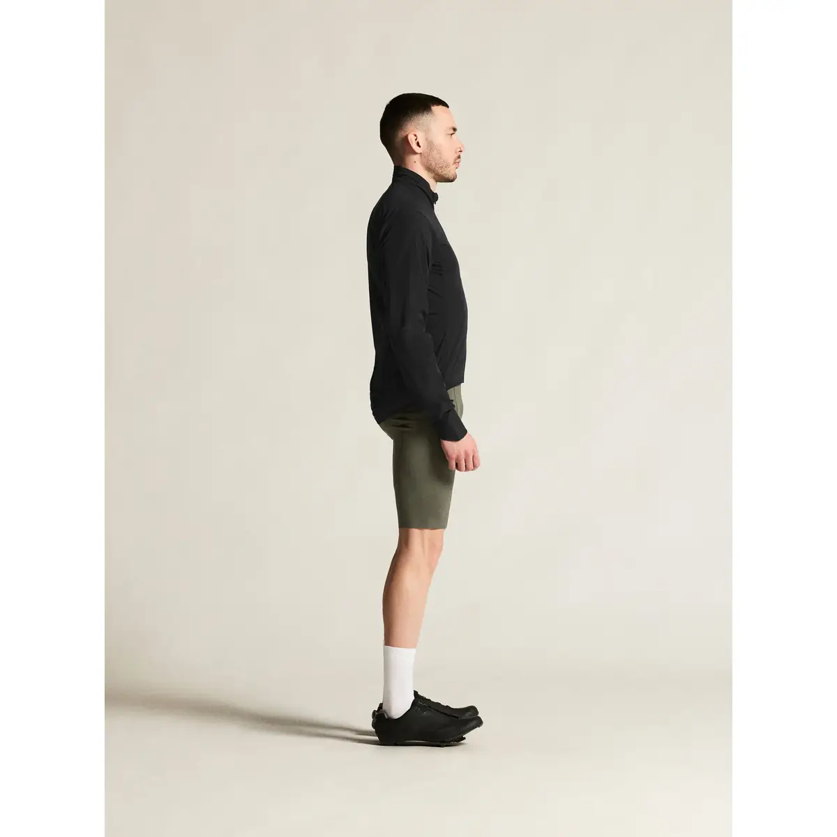 Cortavientos hombre CRAFT ENDUR LIGHT WIND JACKET C17325 1 Cortavientos hombre CRAFT ENDUR LIGHT WIND JACKET C17325, Negro, vista lateral con modelo