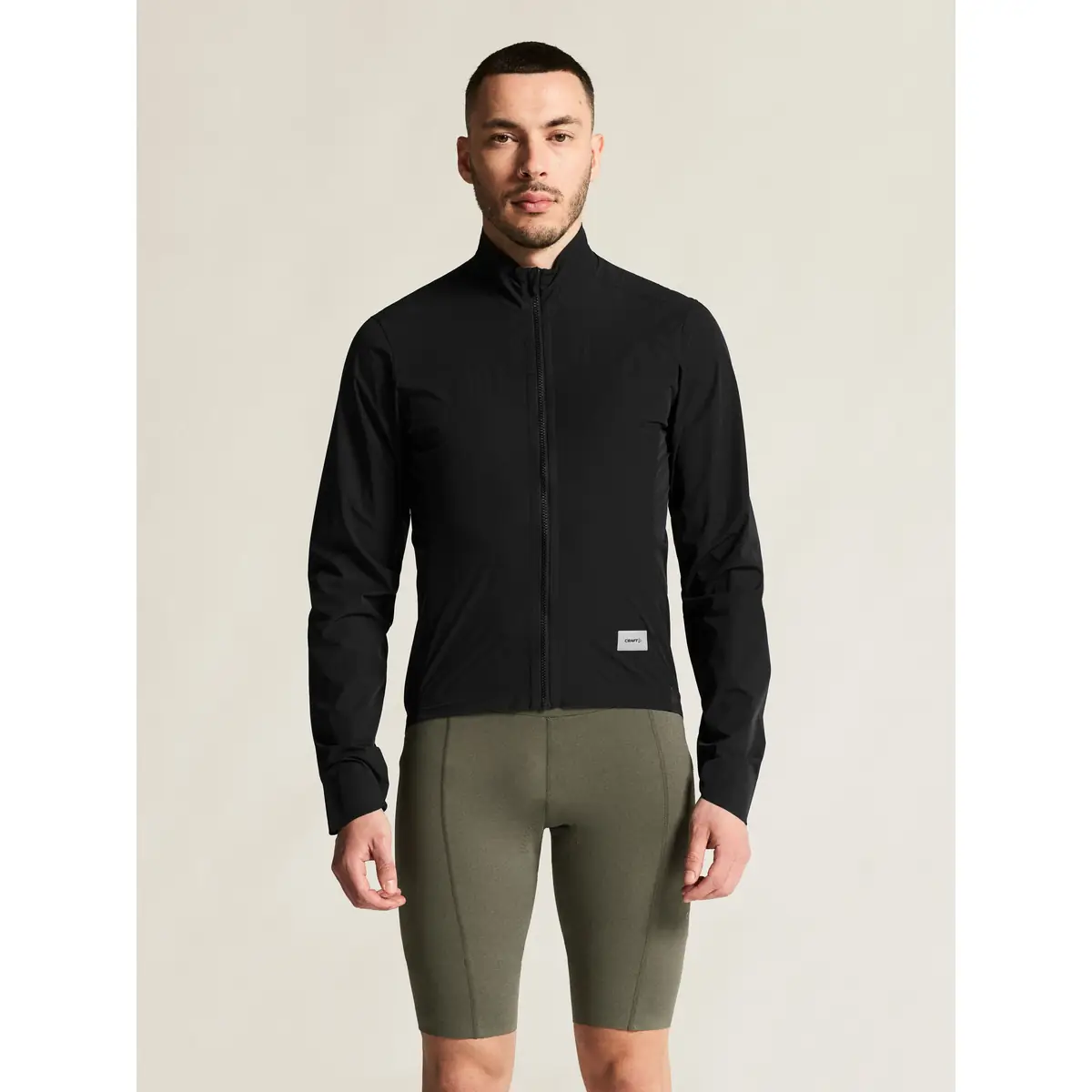 Cortavientos hombre CRAFT ENDUR LIGHT WIND JACKET C17325 12 Cortavientos hombre CRAFT ENDUR LIGHT WIND JACKET C17325, Negro, con modelo, vista frontal