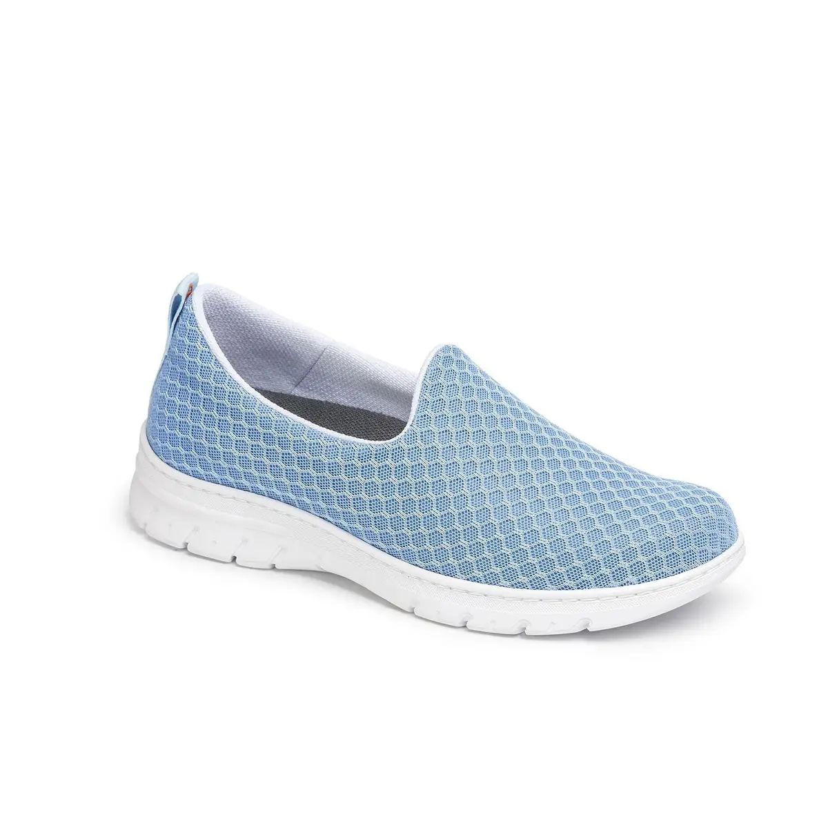 Zapatilla Dian VALENCIA PLUS 21 Zapatilla Dian VALENCIA PLUS celeste, vista tres cuartos.