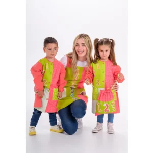 Bata infantil números Dyneke 0135857: conjunto de prendas infantiles y de adulto.
