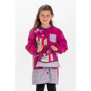 Bata infantil 'Libros' Dyneke 0165892: vista frontal con modelo.