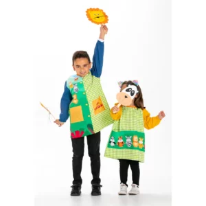 Bata infantil verde be happy Dyneke 0183971: conjunto de prendas infantiles y de adulto.