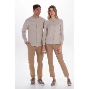 Camisa hombre cuello mao beige Dyneke 6009832: conjunto de camisas con dos modelos.