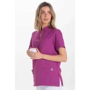 Blusón unisex microfibra púrpura Dyneke 8008568: vista lateral o de tres cuartos con modelo.