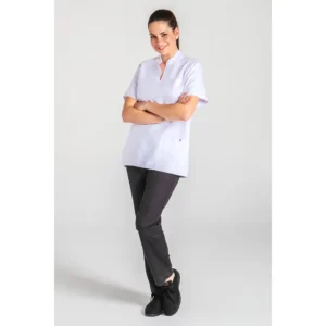 Blusón unisex microfibra blanca Dyneke 8008570: vista de cuerpo entero con modelo.