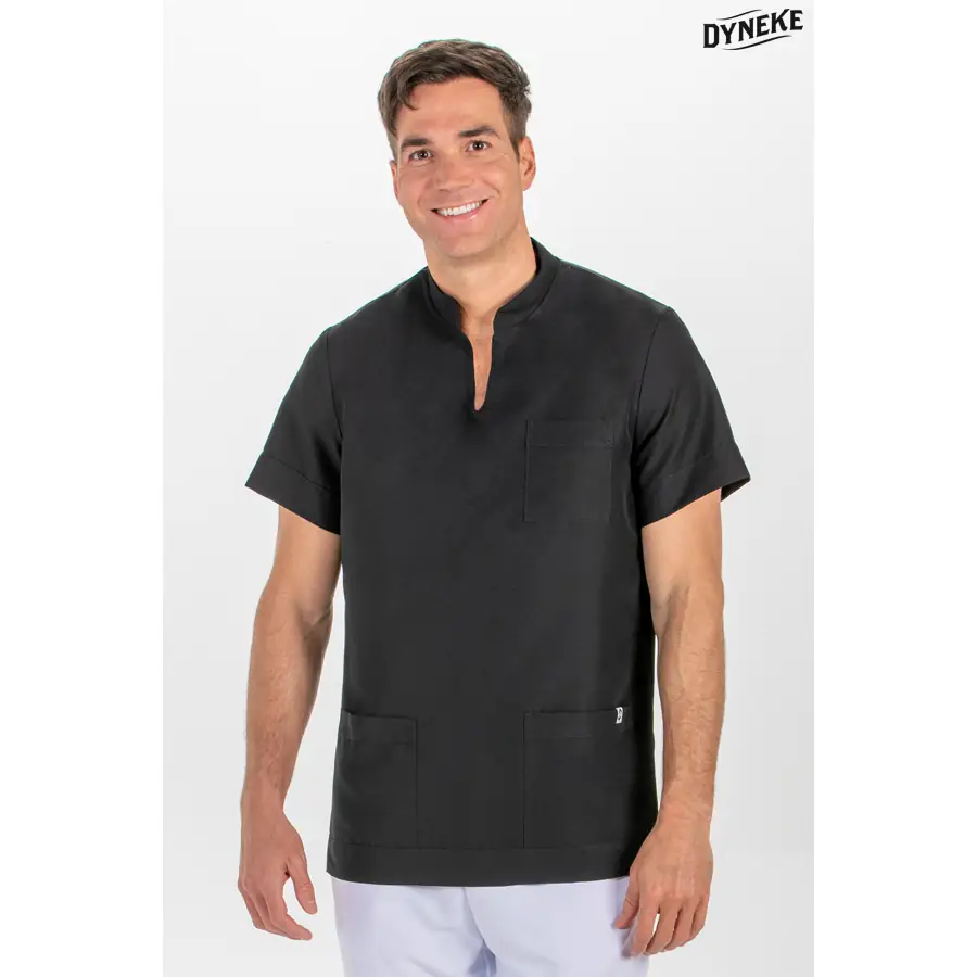 Blusón Dyneke 8008571 unisex microfibra negro 1 Blusón unisex microfibra negro Dyneke 8008571: vista frontal con modelo.