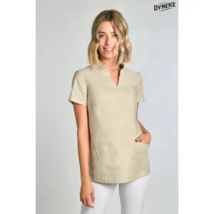 Casaca beig cuello mao Dyneke 8011824: vista frontal con modelo.