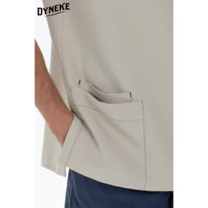 Casaca hombre microfibra beige Dyneke 8022569: detalle del bolsillo lateral.