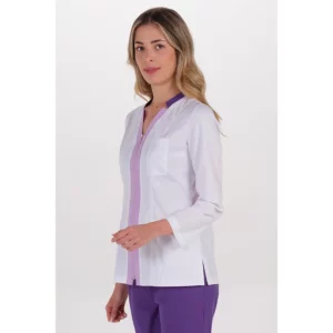 Chaqueta m/l elástica mujer cuello cremallera morado Dyneke 8031896: vista de tres cuartos con modelo.