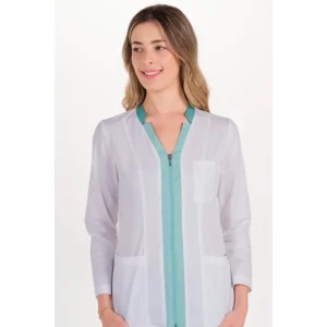 Chaqueta m/l elástica mujer cuello cremallera verde Dyneke 8031906: detalle frontal del cuello y cierre.
