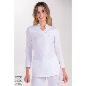 Chaqueta elástica m/l cruzada botones transparentes Dyneke 8036500: vista frontal con modelo.