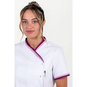 Chaqueta mujer cuello y mangas vivo morado Dyneke 8043892: detalle del cuello y manga con contraste morado.