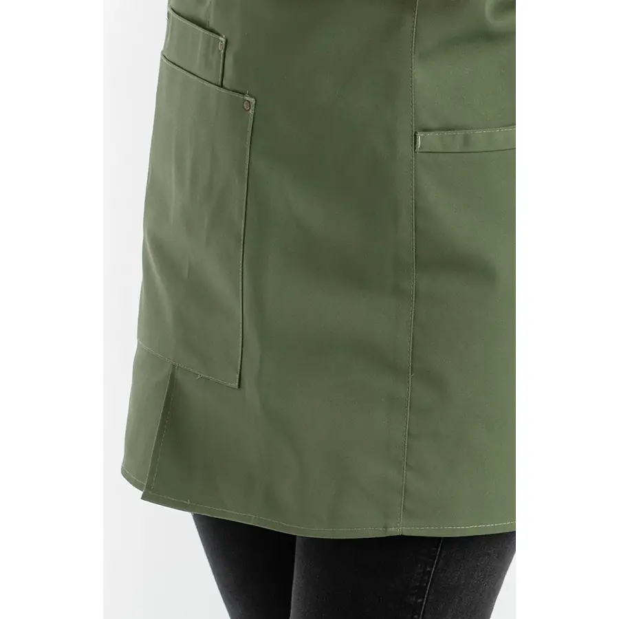 Delantal peto Dyneke 8165469 de mujer verde 3 Delantal peto chica bolsillos verde Dyneke 8165469: detalle de los bolsillos del delantal.