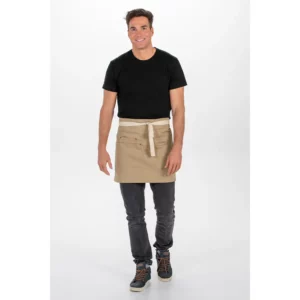 Delantal corto beige bolsillos Dyneke 8166459: vista de cuerpo entero con modelo.