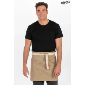 Delantal corto beige bolsillos Dyneke 8166459: vista frontal con modelo.