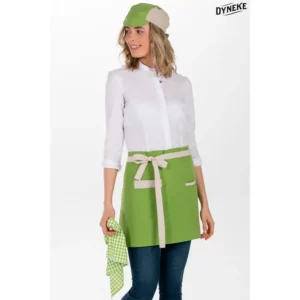 Delantal corto loneta verde Dyneke 8167385: vista frontal con modelo.