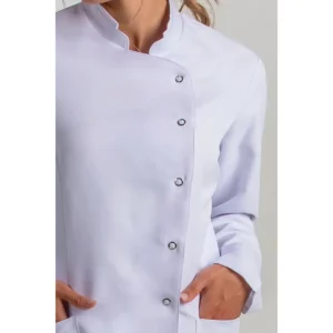 Chaqueta cruzada chica microfibra blanca m/l Dyneke 8176570: detalle del cuello y botones.
