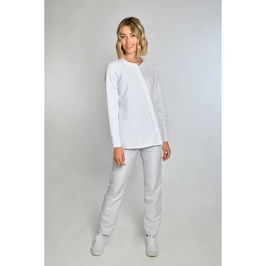 Chaqueta Dyneke 8177488 mujer asimétrica gris perla 5 Chaqueta microfibra asimétrica m/l gris perla Dyneke 8177488: vista de cuerpo entero con modelo.