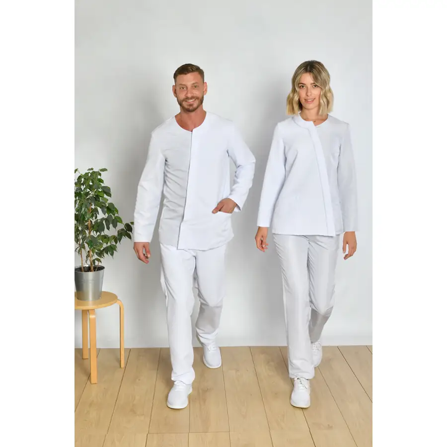 Chaqueta Dyneke 8177488 mujer asimétrica gris perla 6 Chaquetas blancas Dyneke de manga larga, con un hombre y una mujer de cuerpo entero.