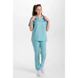Blusón sanitario unisex azul porcelana Dyneke 8204548: vista de cuerpo entero con modelo.