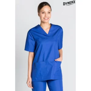 Blusón azulina Dyneke 8204846: vista frontal con modelo.