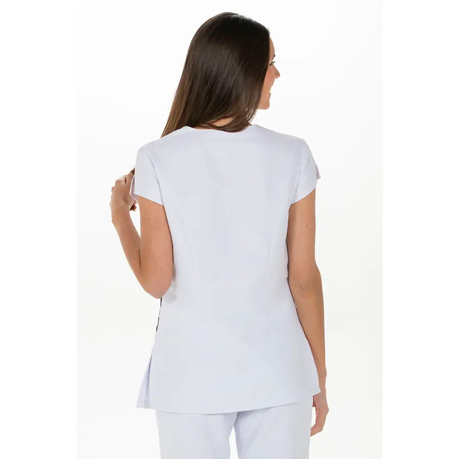 Chaqueta Dyneke 8209583 mujer microfibra contraste azul 2 Chaqueta srta. microfibra contraste azul Dyneke 8209583: vista trasera con modelo.