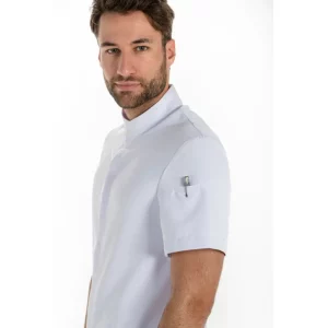 Chaqueta hombre microfibra tirilla m/c Dyneke 8212570: detalle del bolsillo de manga con modelo.