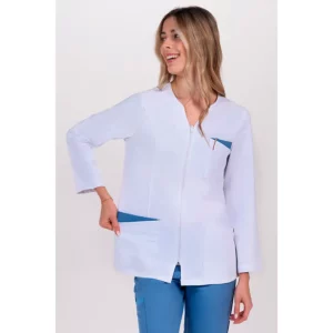 Chaqueta mujer poliéster elástico contraste azul m/l Dyneke 8216574: vista frontal con mano en la cintura.