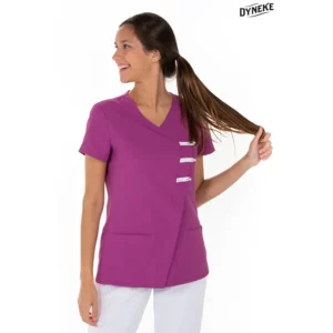 Chaqueta presillas m/c microfibra púrpura Dyneke 8240568: vista frontal con modelo.